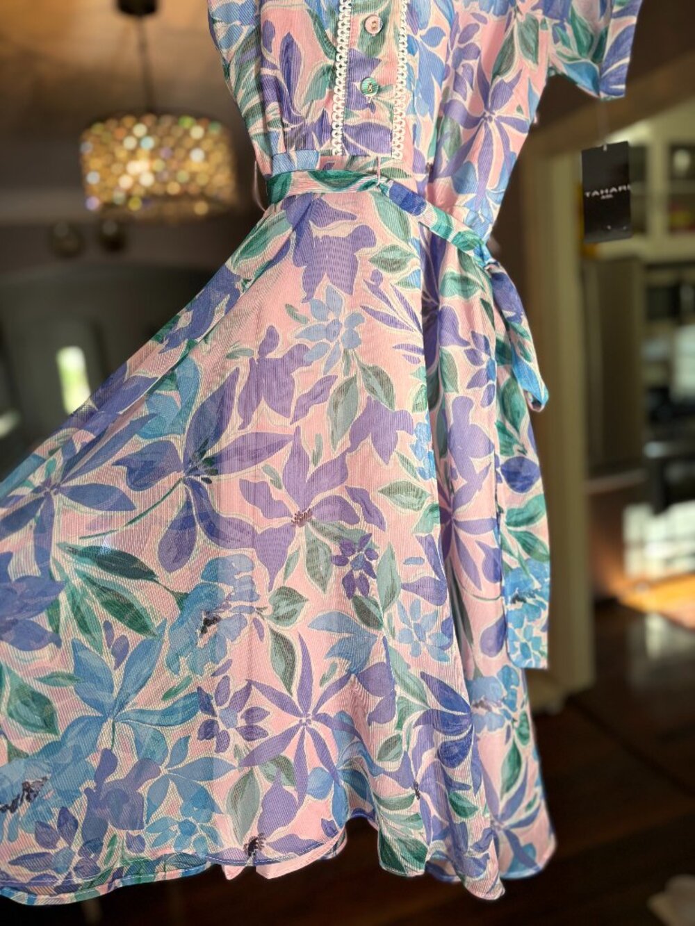 NWT (Other) Tahari Shadow-Striped Floral Print Belted Mini/Midi Dress. Size 4 - Picture 11 of 16